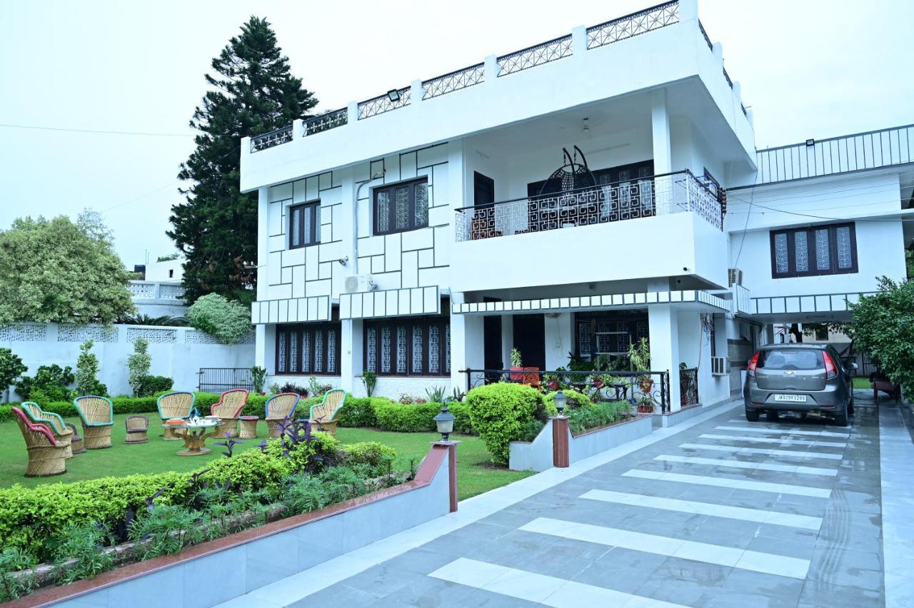 Dhairya'S Villa Home Away From Home 贾姆穆 外观 照片