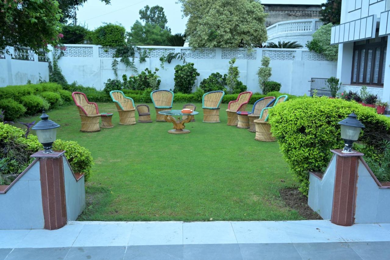 Dhairya'S Villa Home Away From Home 贾姆穆 外观 照片