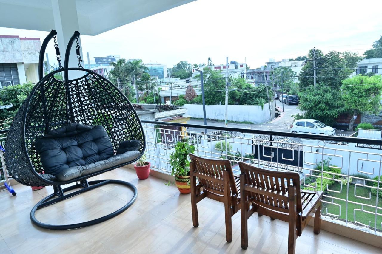 Dhairya'S Villa Home Away From Home 贾姆穆 外观 照片