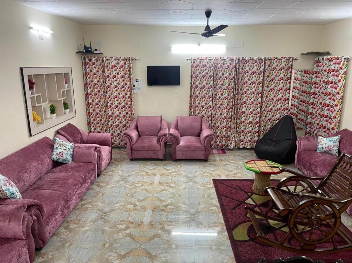 Dhairya'S Villa Home Away From Home 贾姆穆 外观 照片